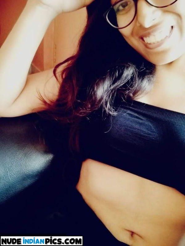 Original Title Hot Selfie Nude Female