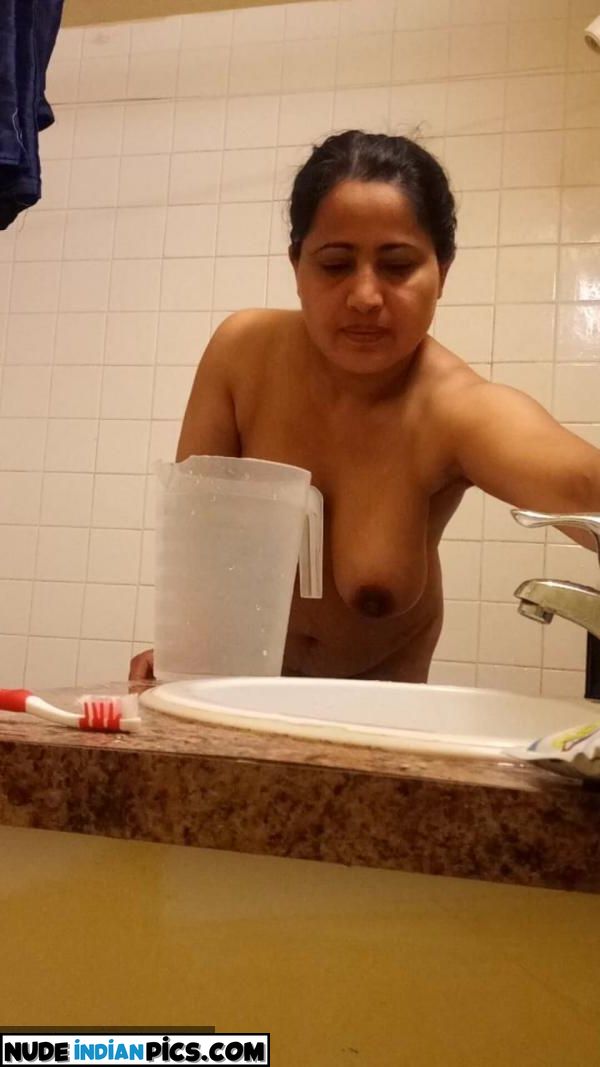 Rajasthani Aunty Nidhi Sex Pics Big Booty