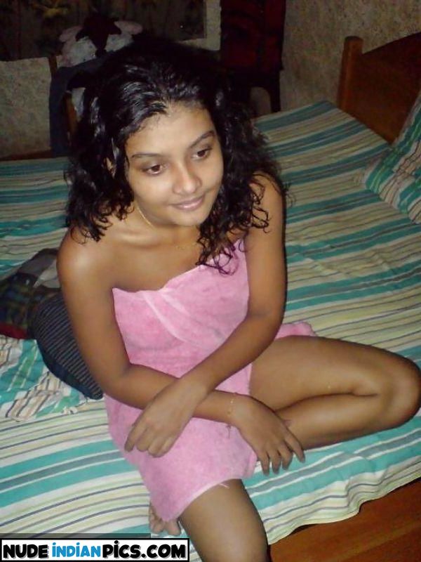 Rajni Chaturvedi Fuddi Nudes Indian Pics