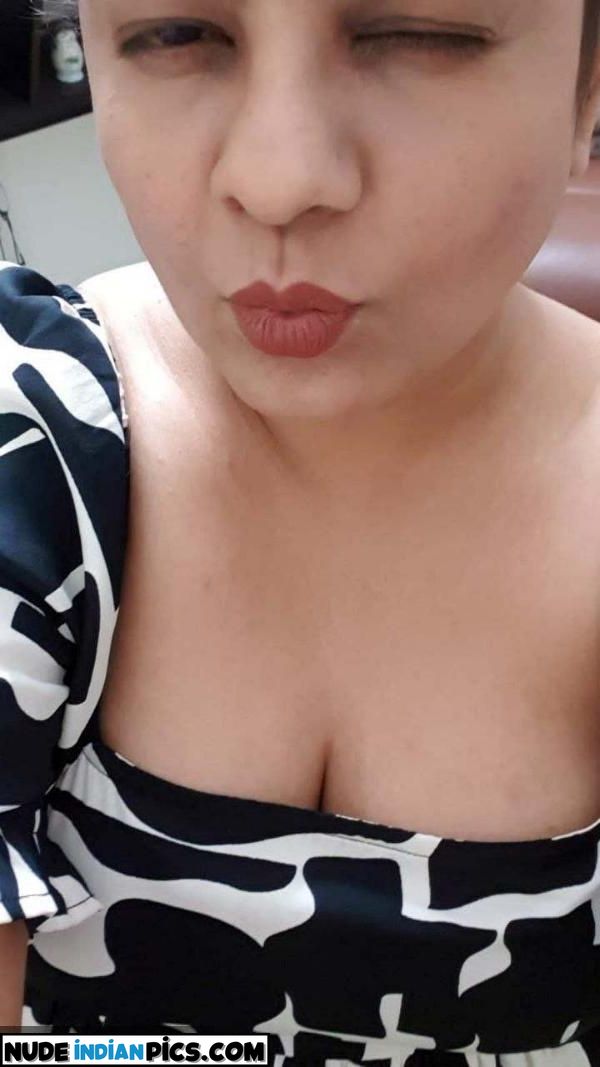 Rashmi Nude Fingering Bengali Boudi Nude Pic
