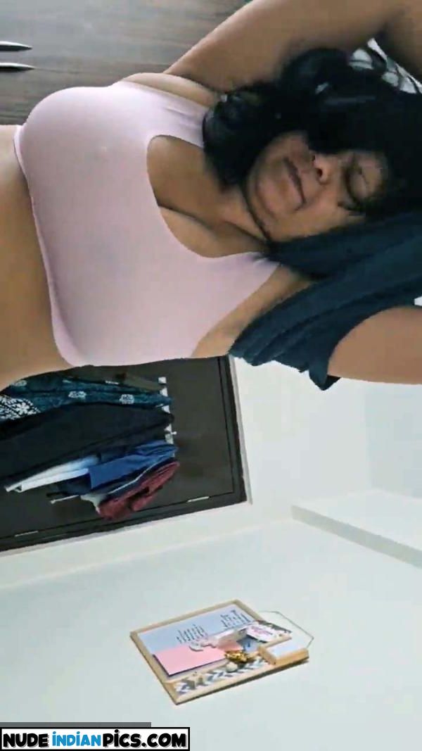 Rashmi Nude Fingering Nude Fingering