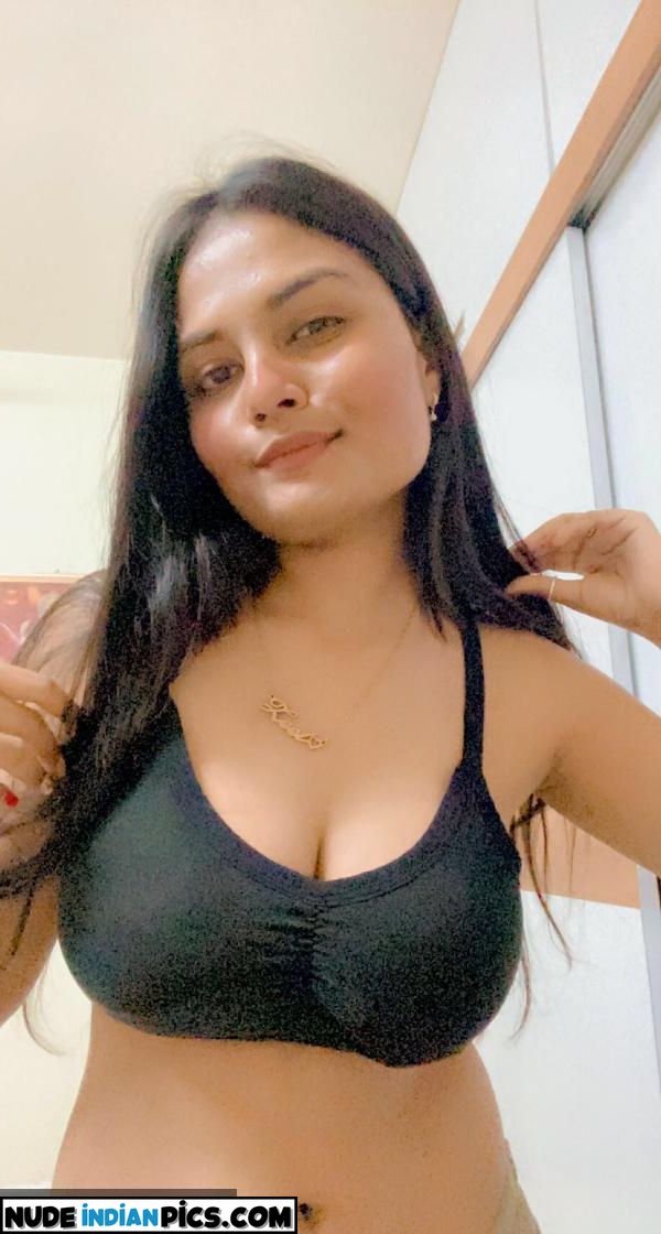 Riya Desais Desi Sex And Naked Pic
