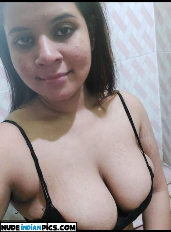 Riya Jaiswals Sizzling Beach Models Naked