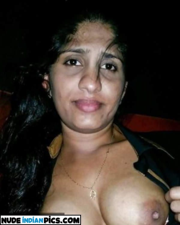 Riya Maheshwaris Sizzling Naked Hot Sexy Chicks