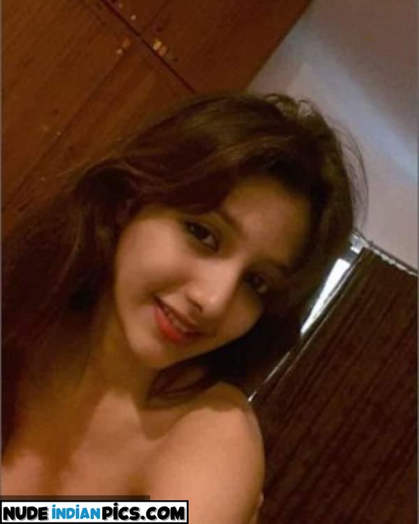 Riya Maheshwaris Sizzling South Indian Nude