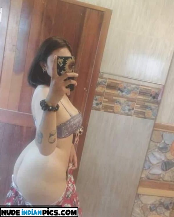 Riyaanvi Singhs Breathtaking Randi Chudai Photo