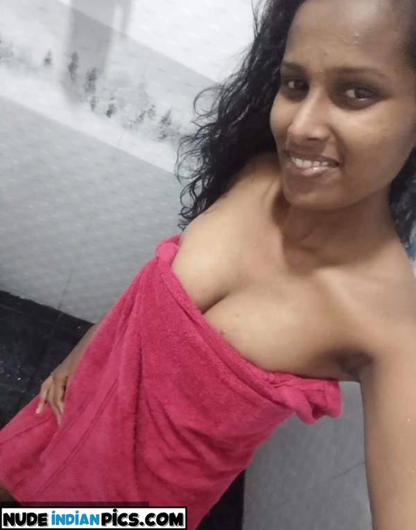 Riyas Sensual Desi India Girl Sex Photo