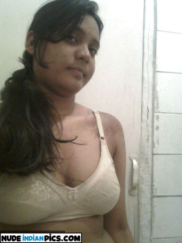 Sakshi College Girls Naked Female Selfie