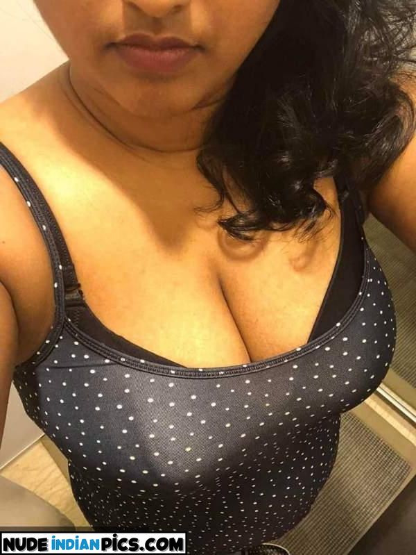 Sehrish South Indian Naked Women Selfies