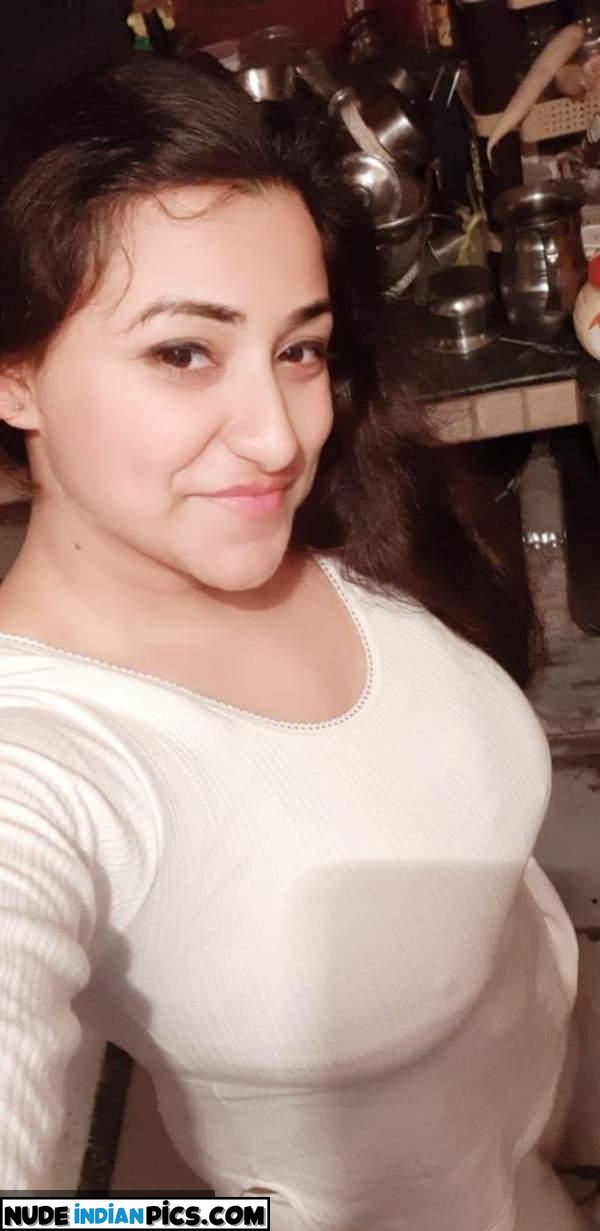 Task Create A Nude Pics Of Desi Bhabhi