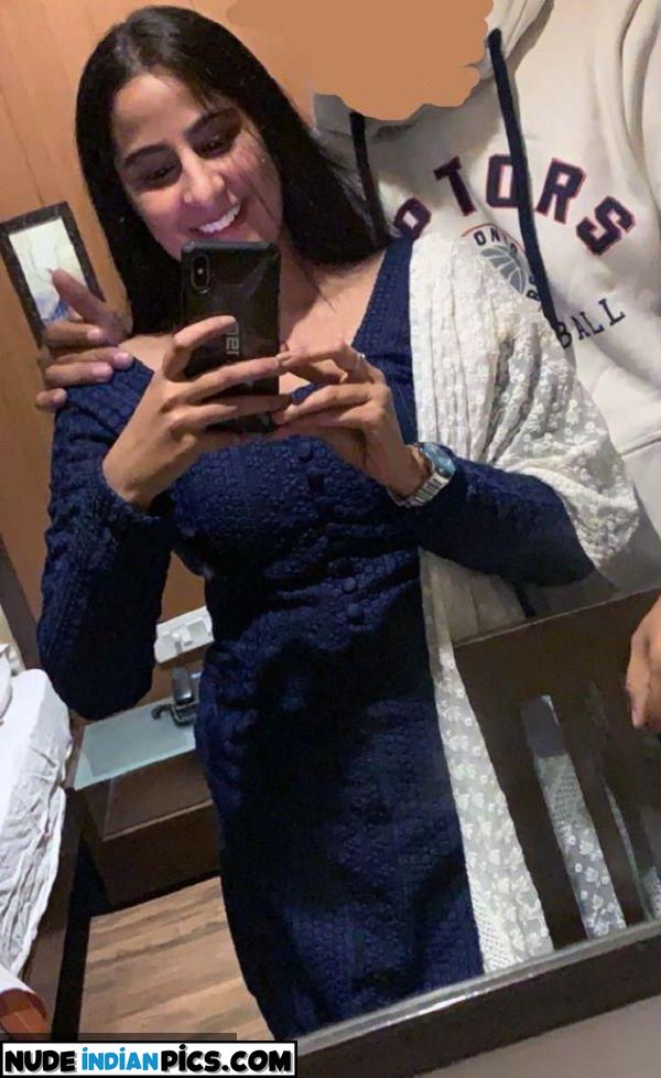 Task Create A Teens Selfie Nude