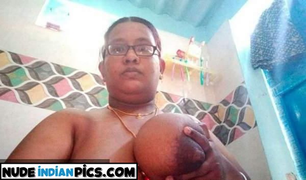 Telugu Bhabhi Kaushaliyas Nipple Exposing Bra