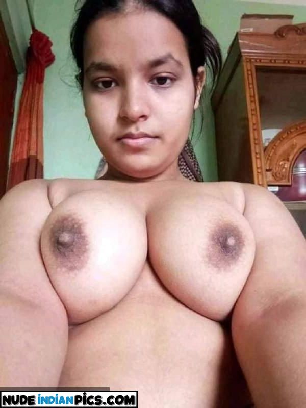 Telugu Bhabhi Kaushaliyas Nude Desi Aunty Pics