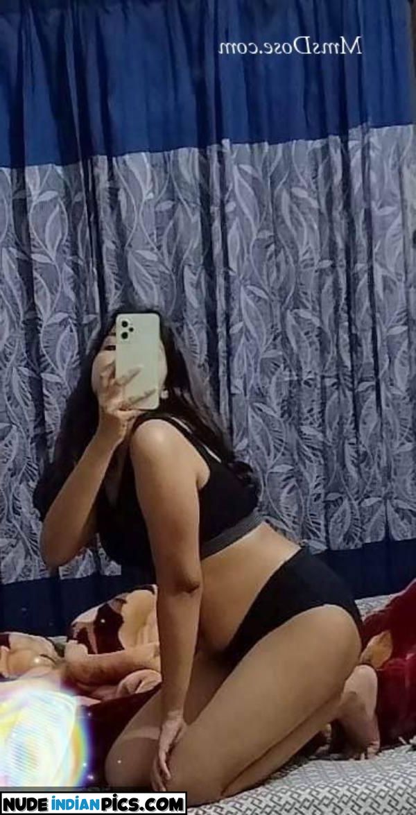 Title 24 Indian Desi Nangi Photo