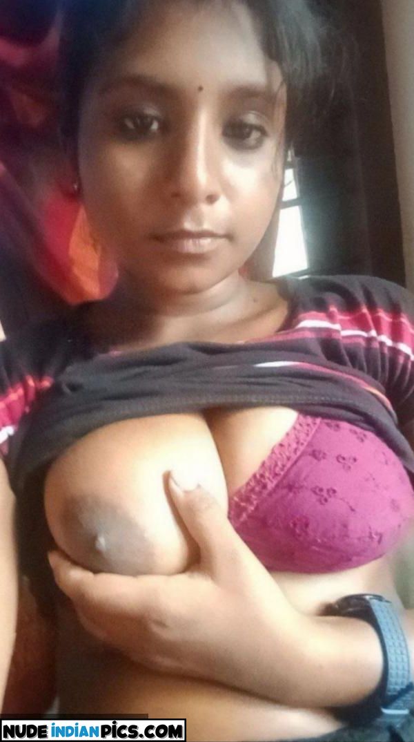Title College Cuties Nude Indian Bhabhi Photo