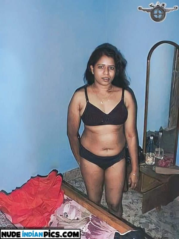Title Mature Nalini Indian Aunty Pussy Pic