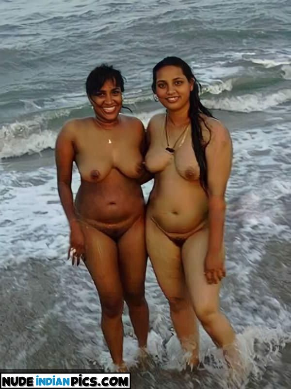 Title Mature Nalini Nude Desi Aunty Pics
