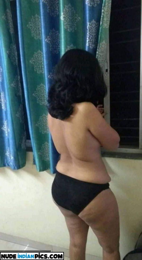 Title Sizzling Seema Aunty Sex Photos