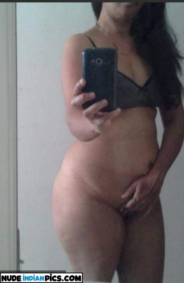 Title Sizzling Seema Aunty Sex Pick