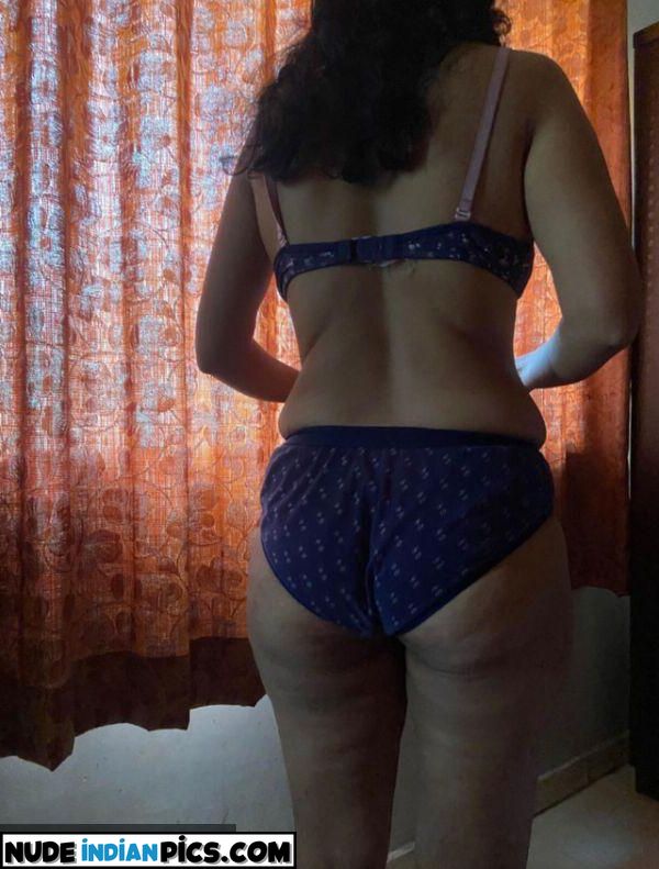 Title Sizzling Seema Savita Bhabhi Nude Pics
