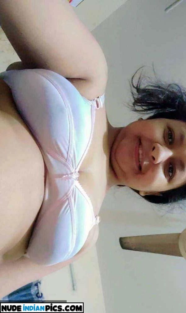 Zafars Muslim Wife Deshi Girl Naked Photo