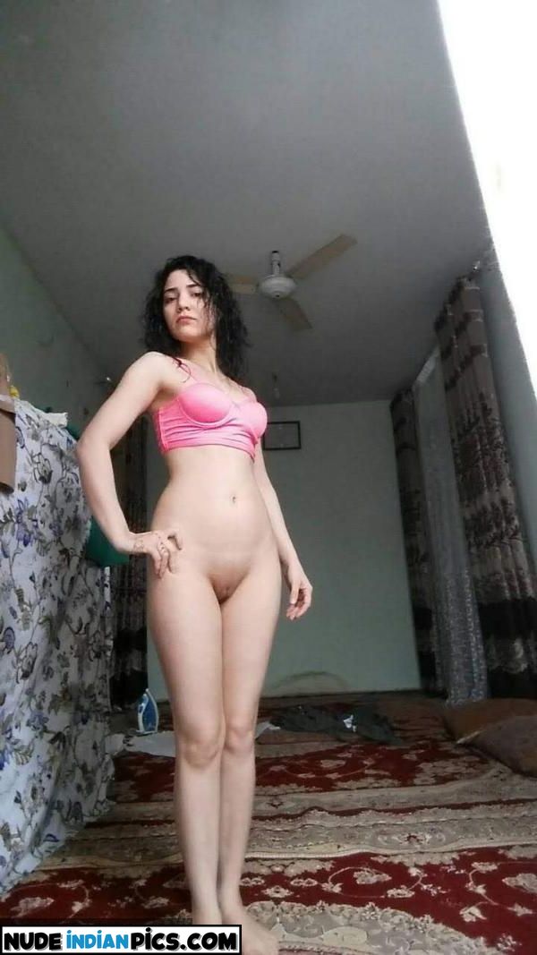Zarina Khans Desi Bur Ki Foto