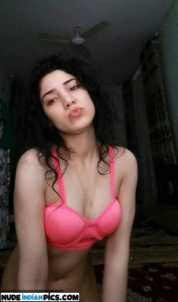 Zarina Khans Desi Celeb Deepfaked