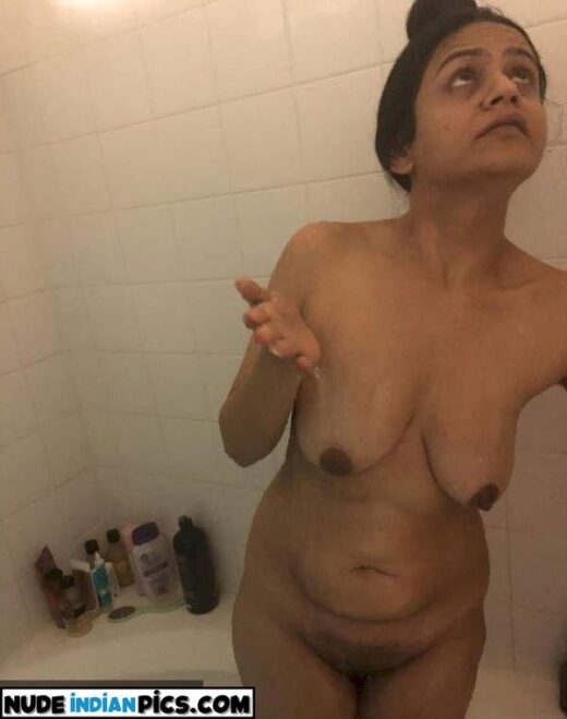 Hot Bhabhi Nude Beautiful Nude Butts